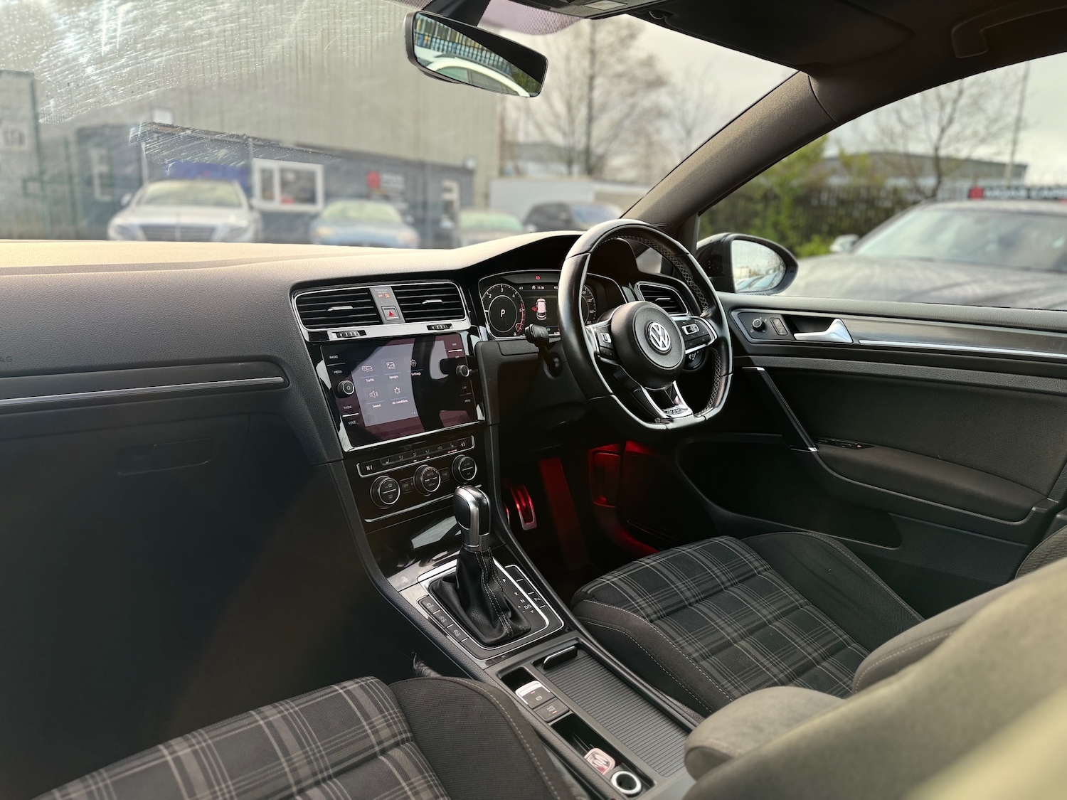 Used Volkswagen Golf 2017 for sale - 77378259: Photo 4