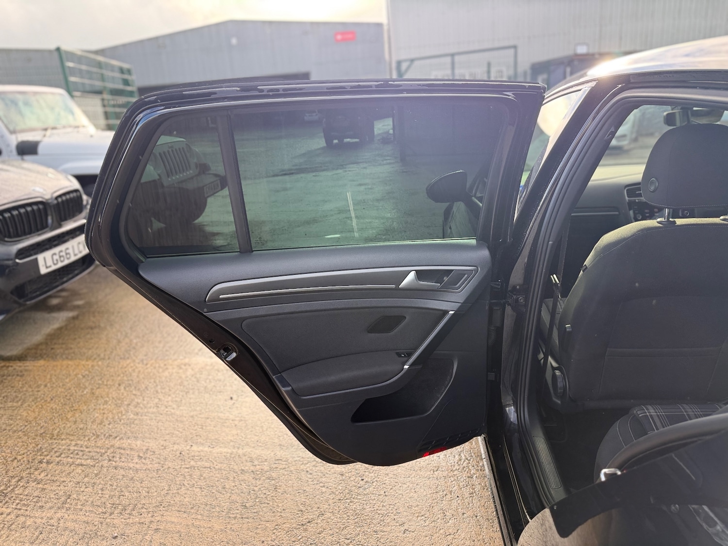 Used Volkswagen Golf 2017 for sale - 77378259: Photo 57