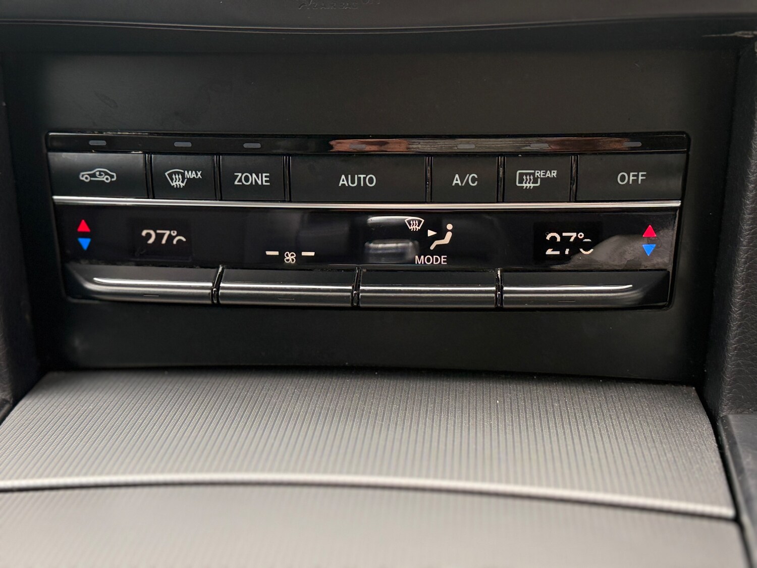 Used Mercedes-Benz E-Class 2015 for sale - 76120139: Photo 47