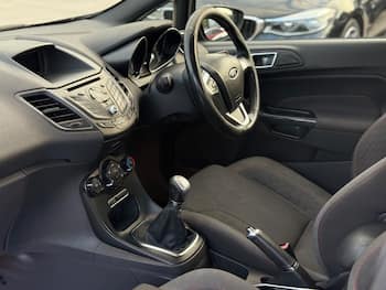Used Ford Fiesta 2016 for sale - 79620102: Photo