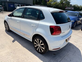 Used Volkswagen Polo 2017 for sale - 78703348: Photo