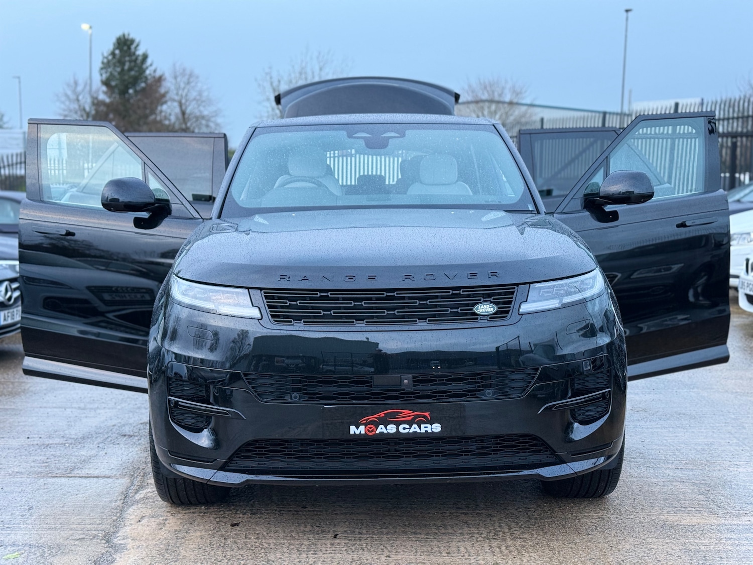 Used Land Rover Range Rover Sport 2025 for sale - 76863058: Photo 11