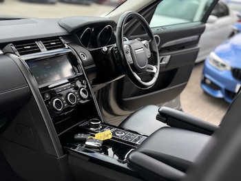Used Land Rover Discovery 2017 for sale - 78944559: Photo