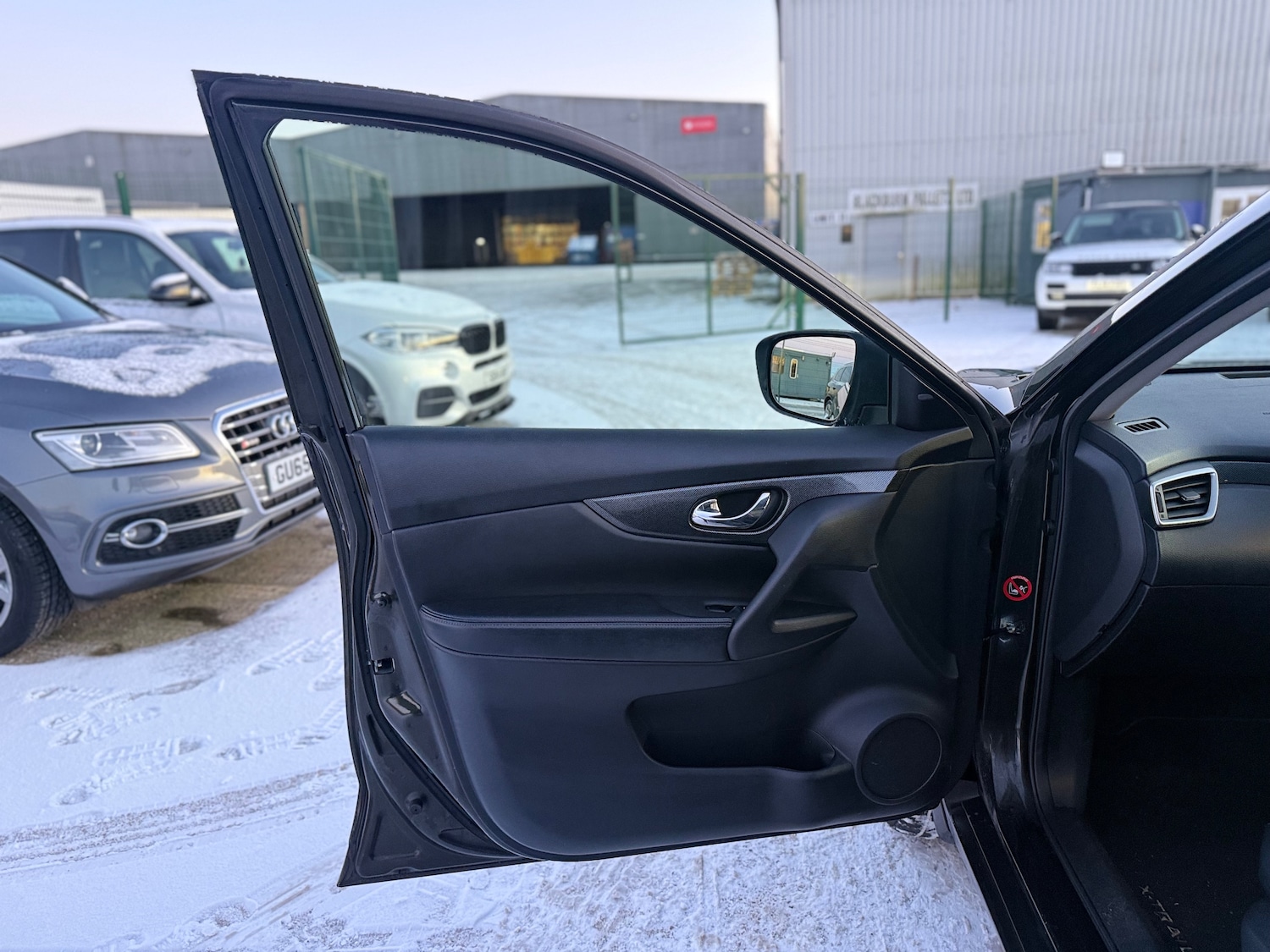 Used Nissan X-Trail 2015 for sale - 77092814: Photo 51