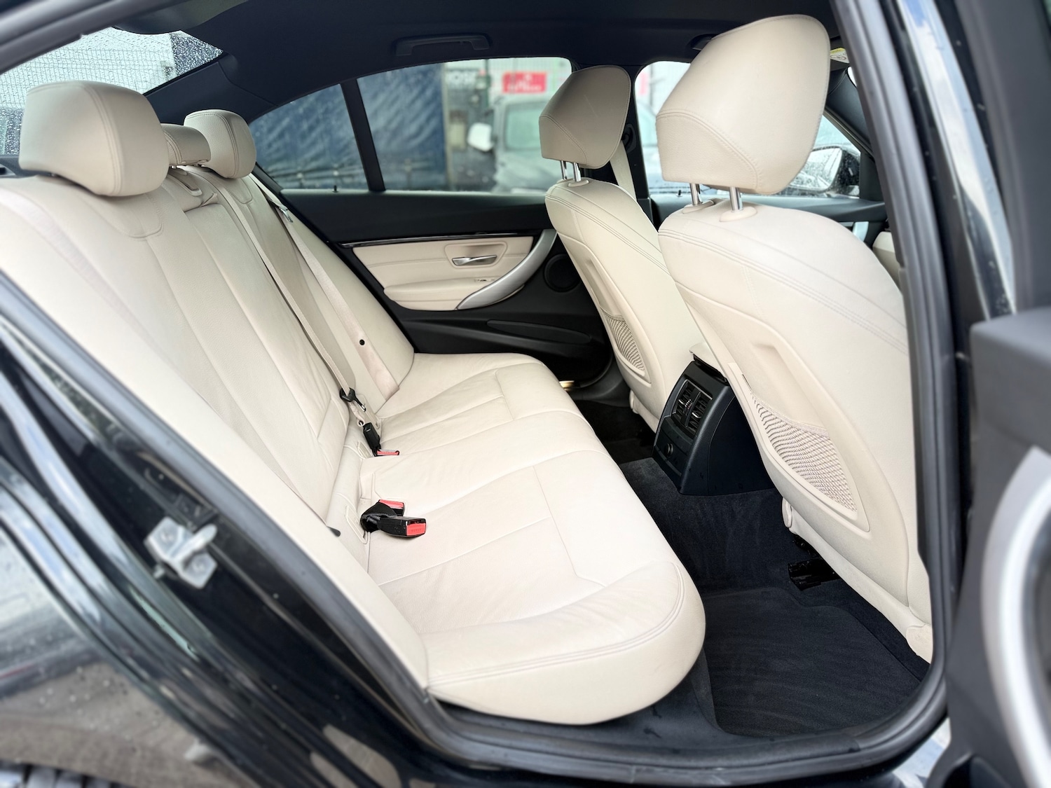 Used BMW 3 Series 2017 for sale - 76171055: Photo 24