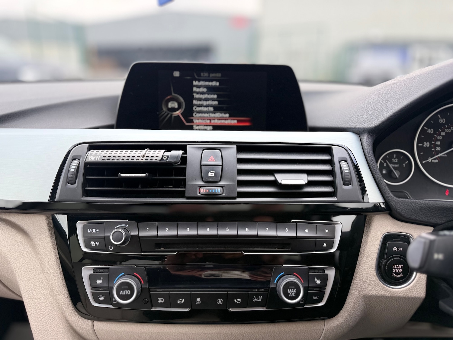 Used BMW 3 Series 2017 for sale - 76171055: Photo 36