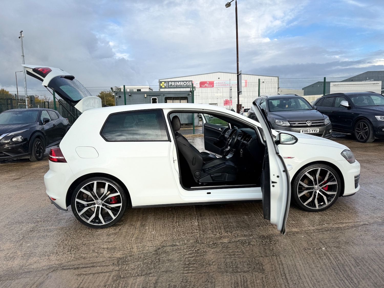 Used Volkswagen Golf 2014 for sale - 76299825: Photo 17