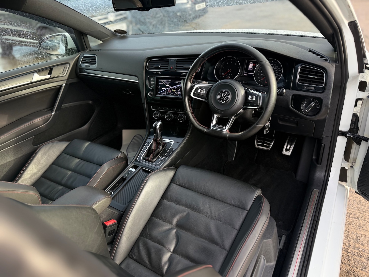 Used Volkswagen Golf 2014 for sale - 76299825: Photo 18