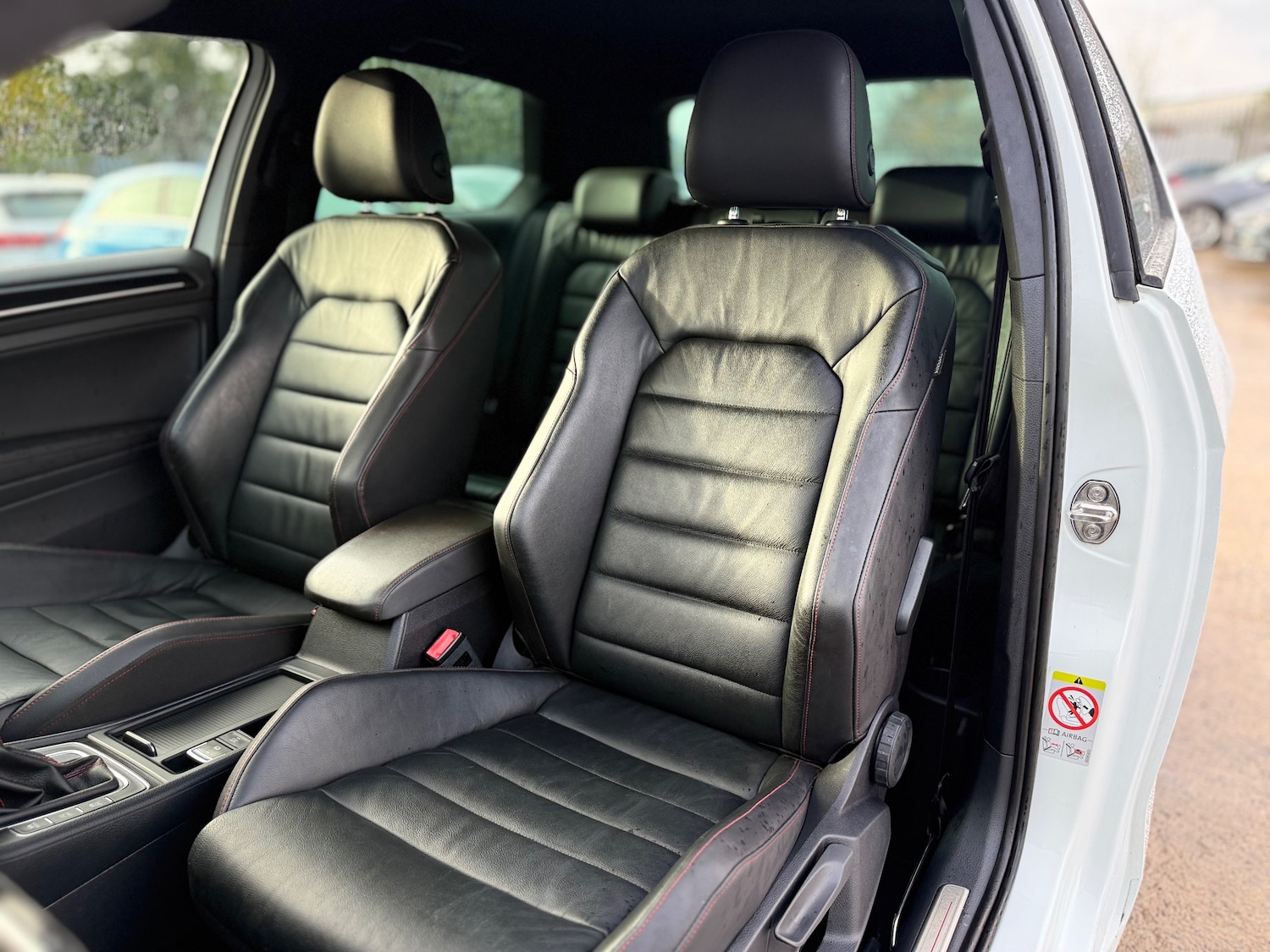 Used Volkswagen Golf 2014 for sale - 76299825: Photo 23