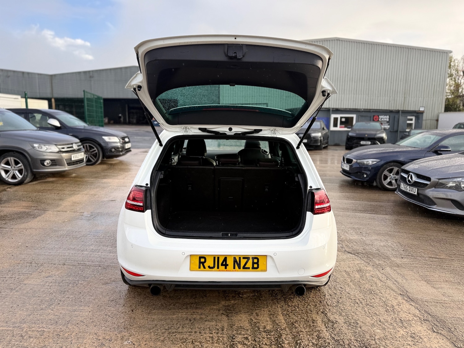 Used Volkswagen Golf 2014 for sale - 76299825: Photo 30