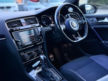 Used Volkswagen Golf 2016 for sale - 77010594: Photo