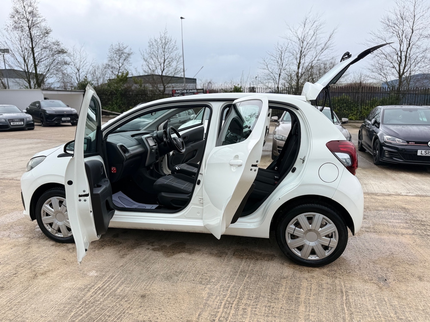 Used Peugeot 108 2016 for sale - 77506078: Photo 12