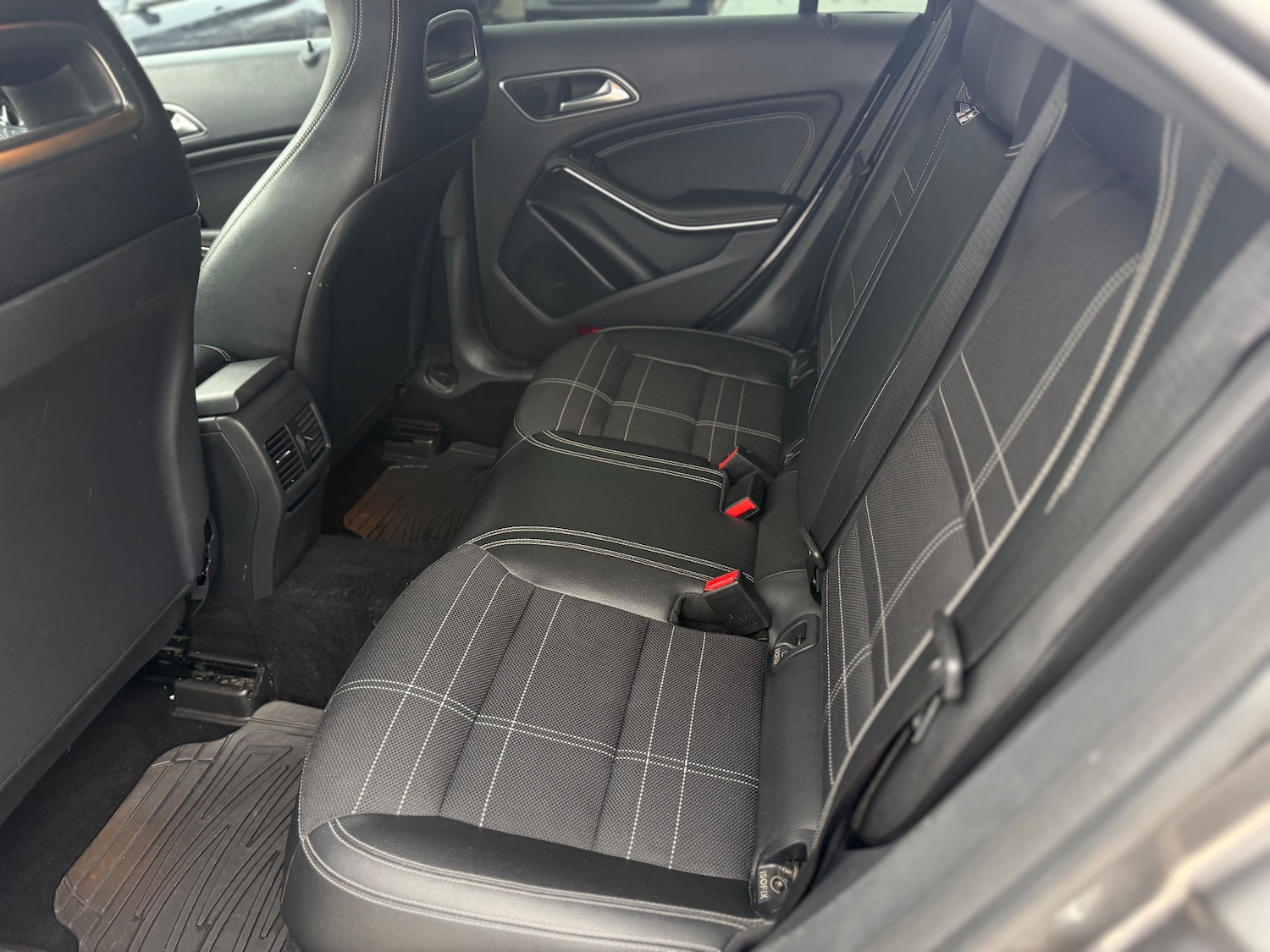 Used Mercedes-Benz CLA 2015 for sale - 76305287: Photo 27