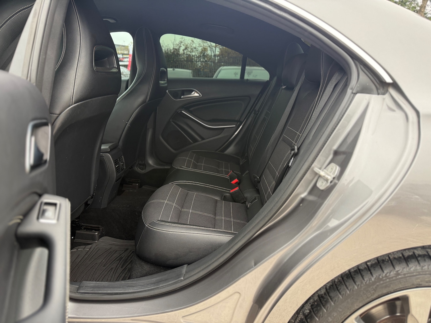 Used Mercedes-Benz CLA 2015 for sale - 76305287: Photo 28