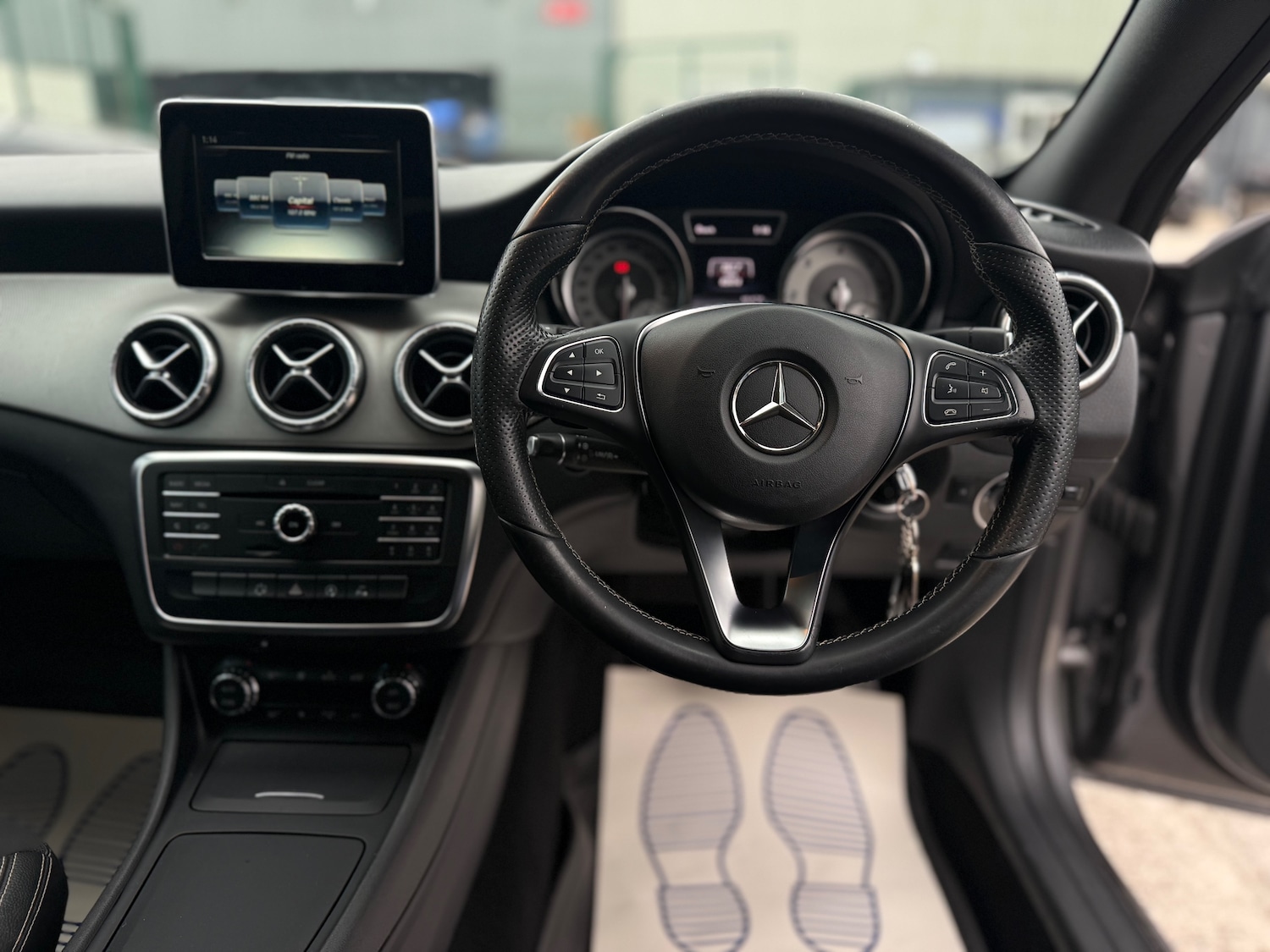 Used Mercedes-Benz CLA 2015 for sale - 76305287: Photo 32