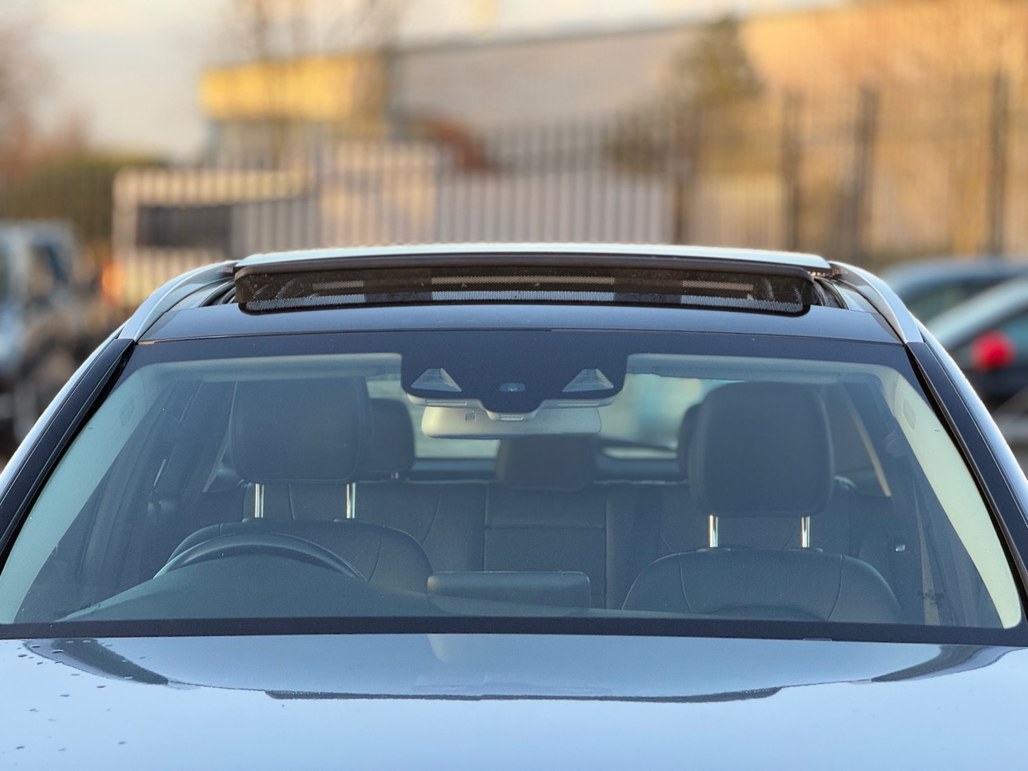 Used Mercedes-Benz C Class 2018 for sale - 76581253: Photo 2