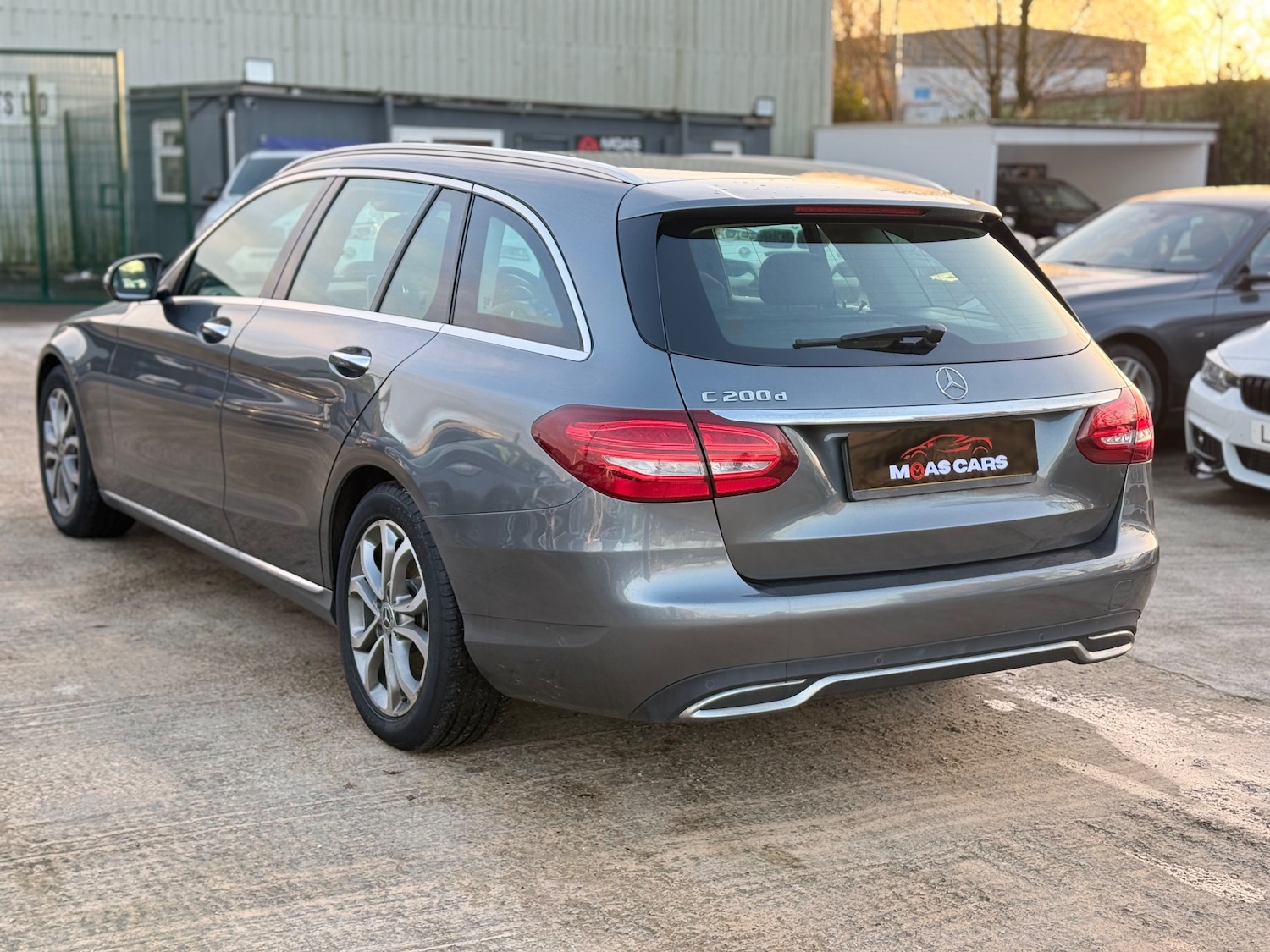 Used Mercedes-Benz C Class 2018 for sale - 76581253: Photo 3