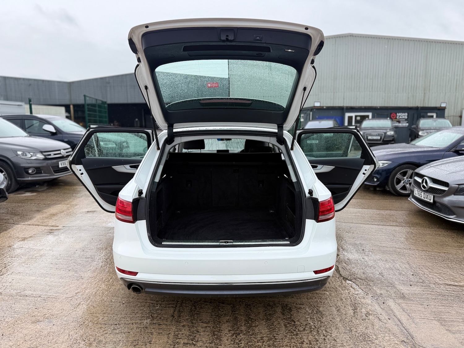 Used Audi A4 Avant 2016 for sale - 76313790: Photo 15