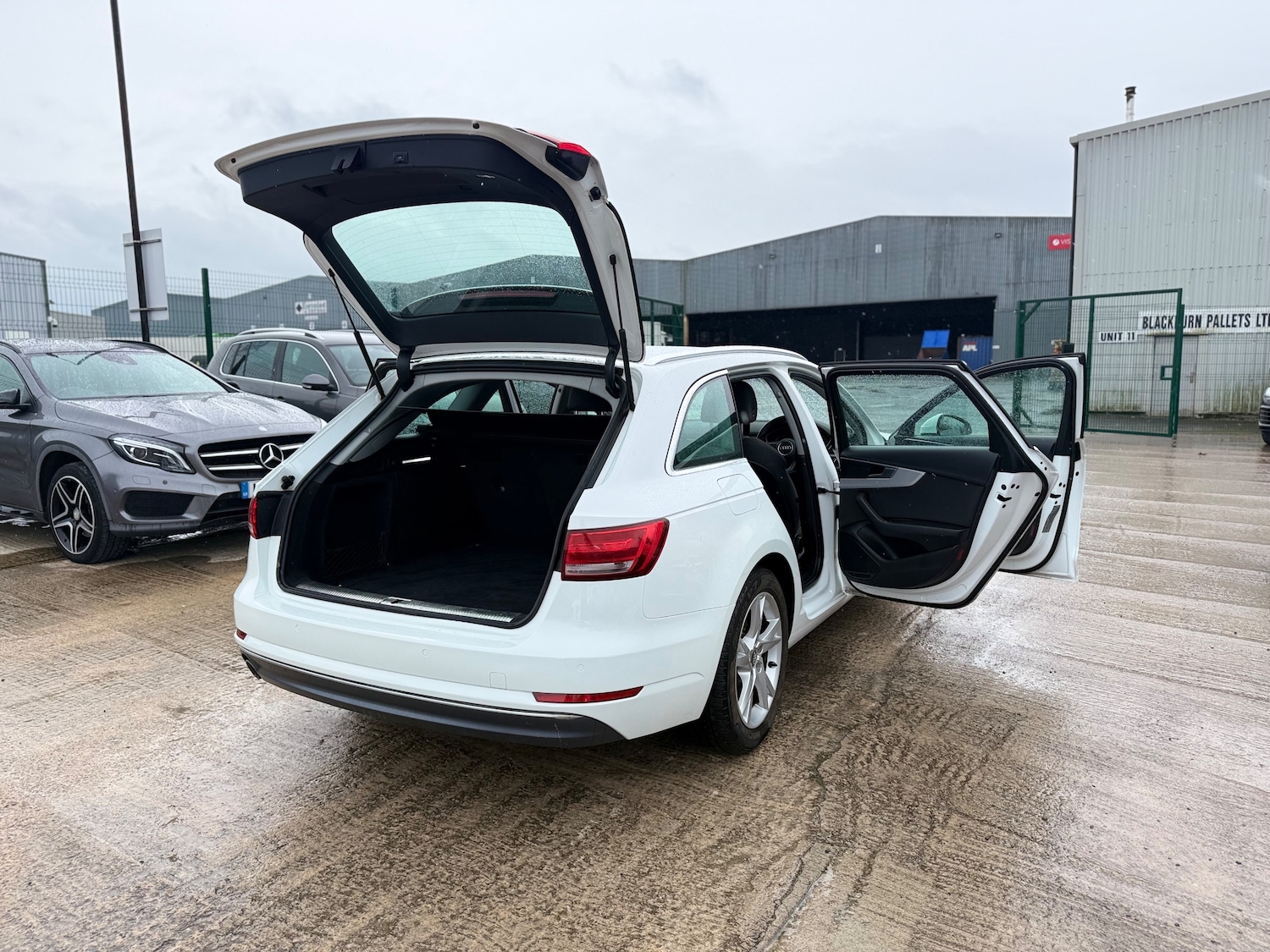 Used Audi A4 Avant 2016 for sale - 76313790: Photo 16