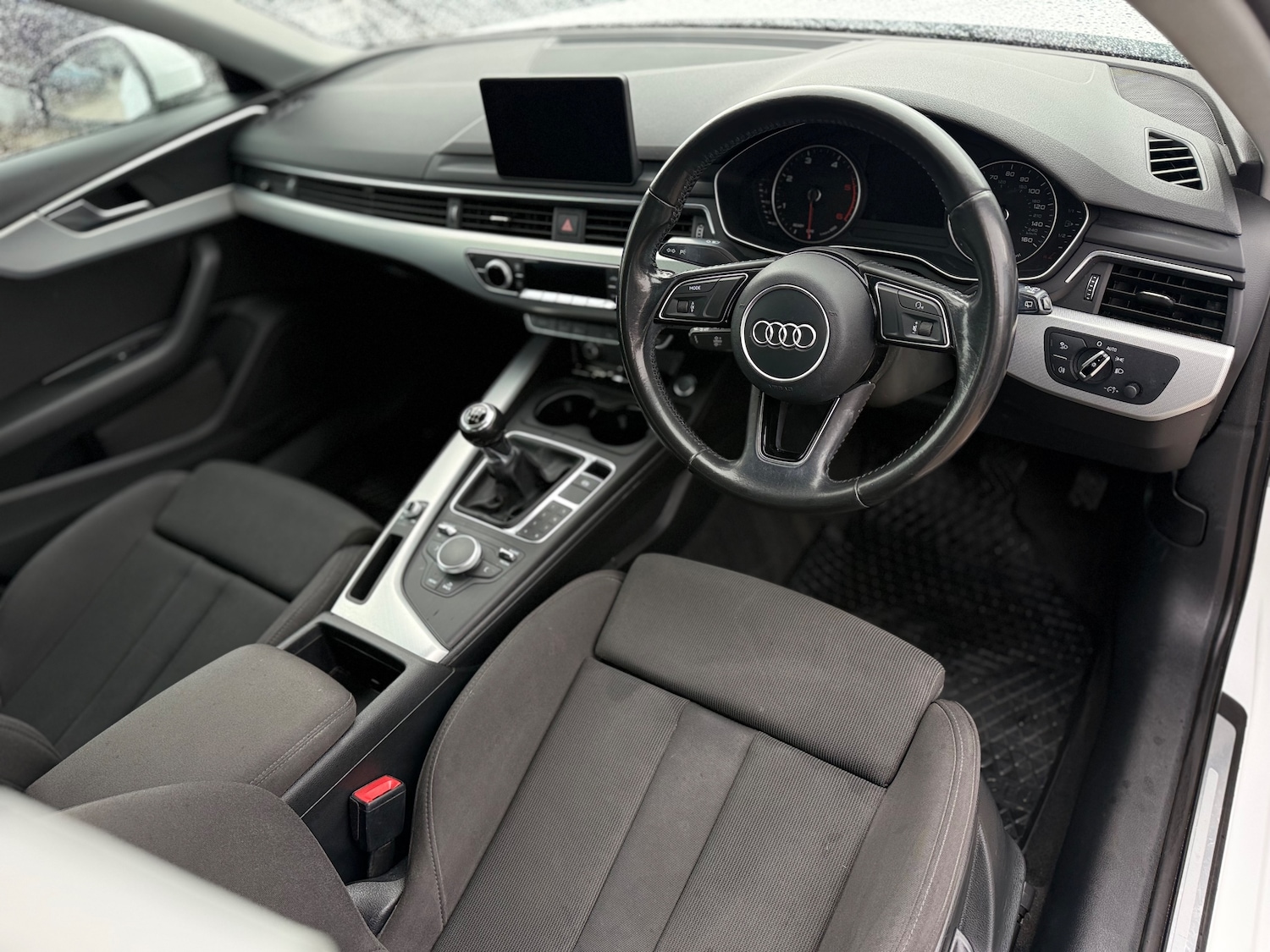 Used Audi A4 Avant 2016 for sale - 76313790: Photo 4