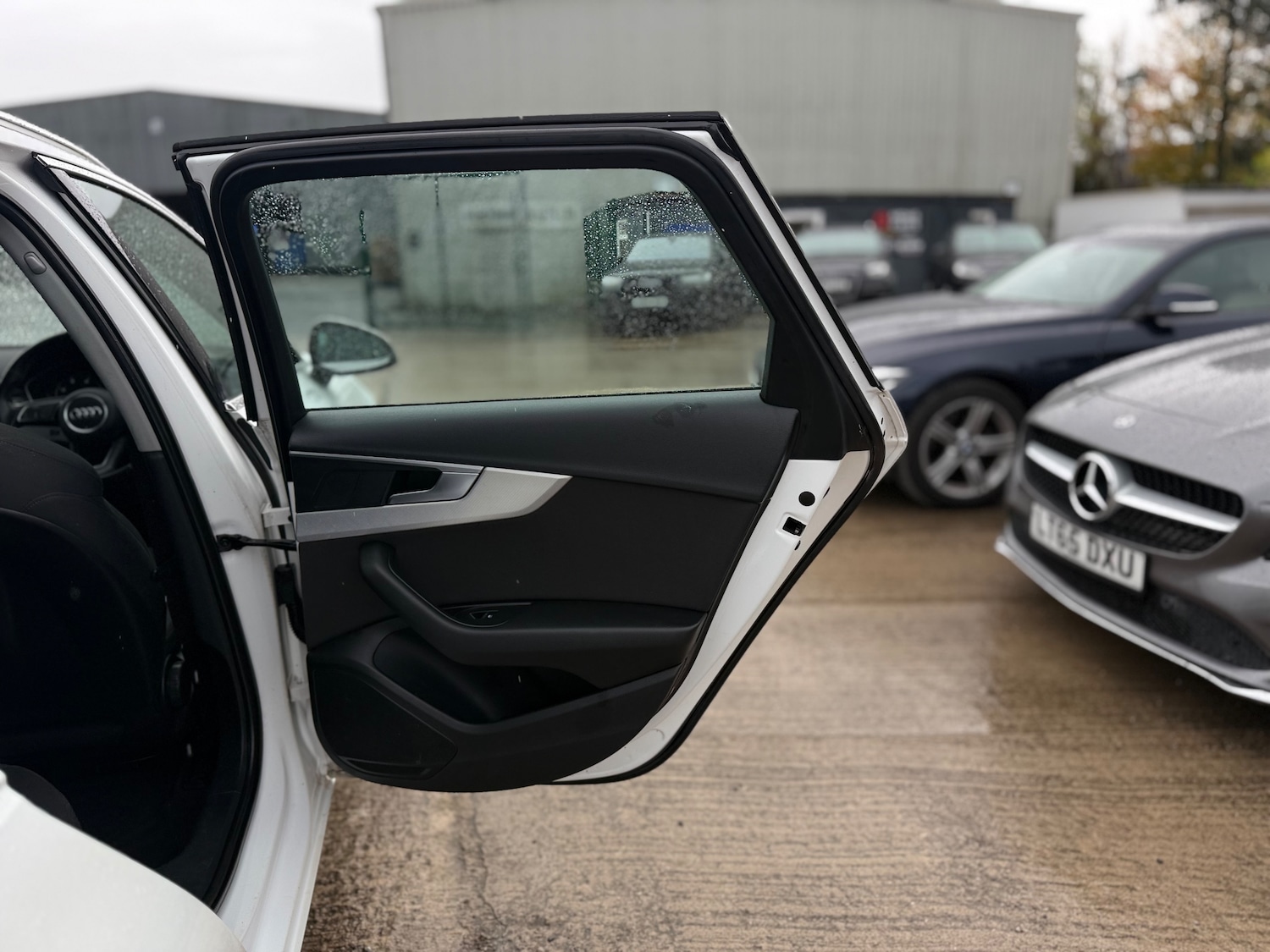 Used Audi A4 Avant 2016 for sale - 76313790: Photo 48