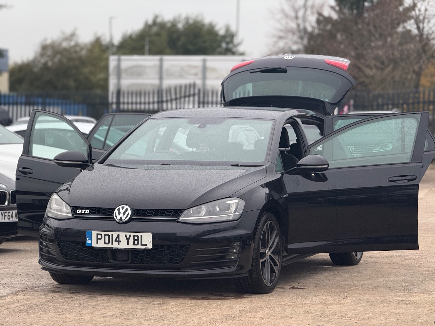 Used Volkswagen Golf 2014 for sale - 76416511: Photo 12
