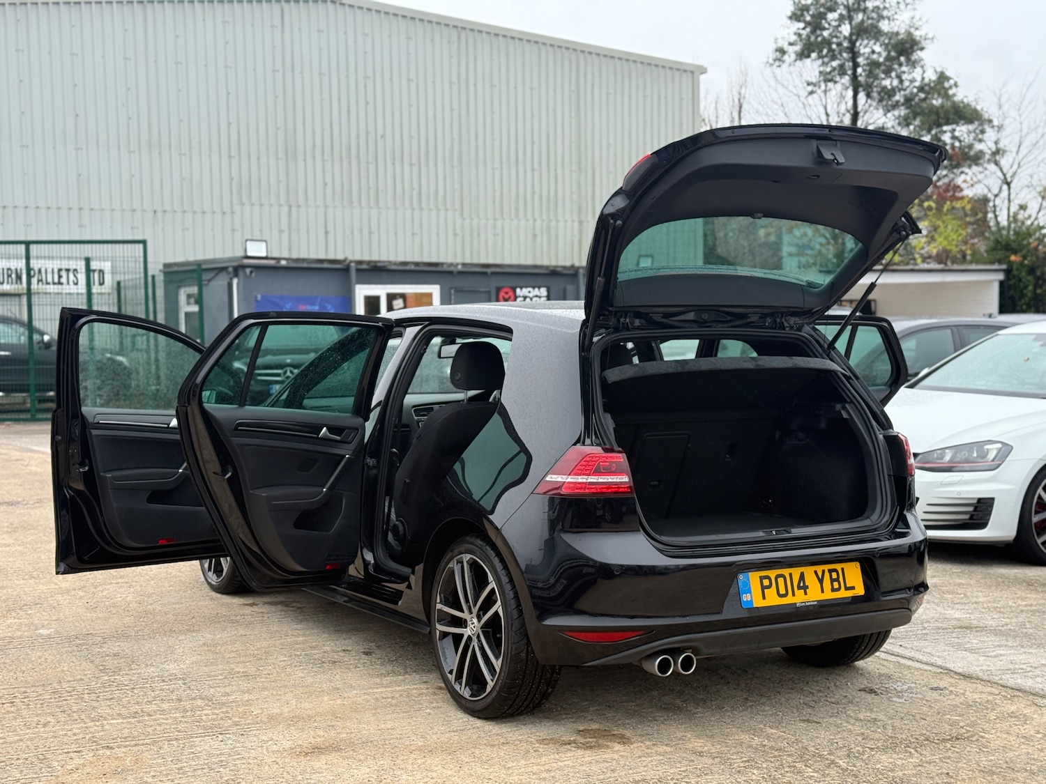 Used Volkswagen Golf 2014 for sale - 76416511: Photo 14