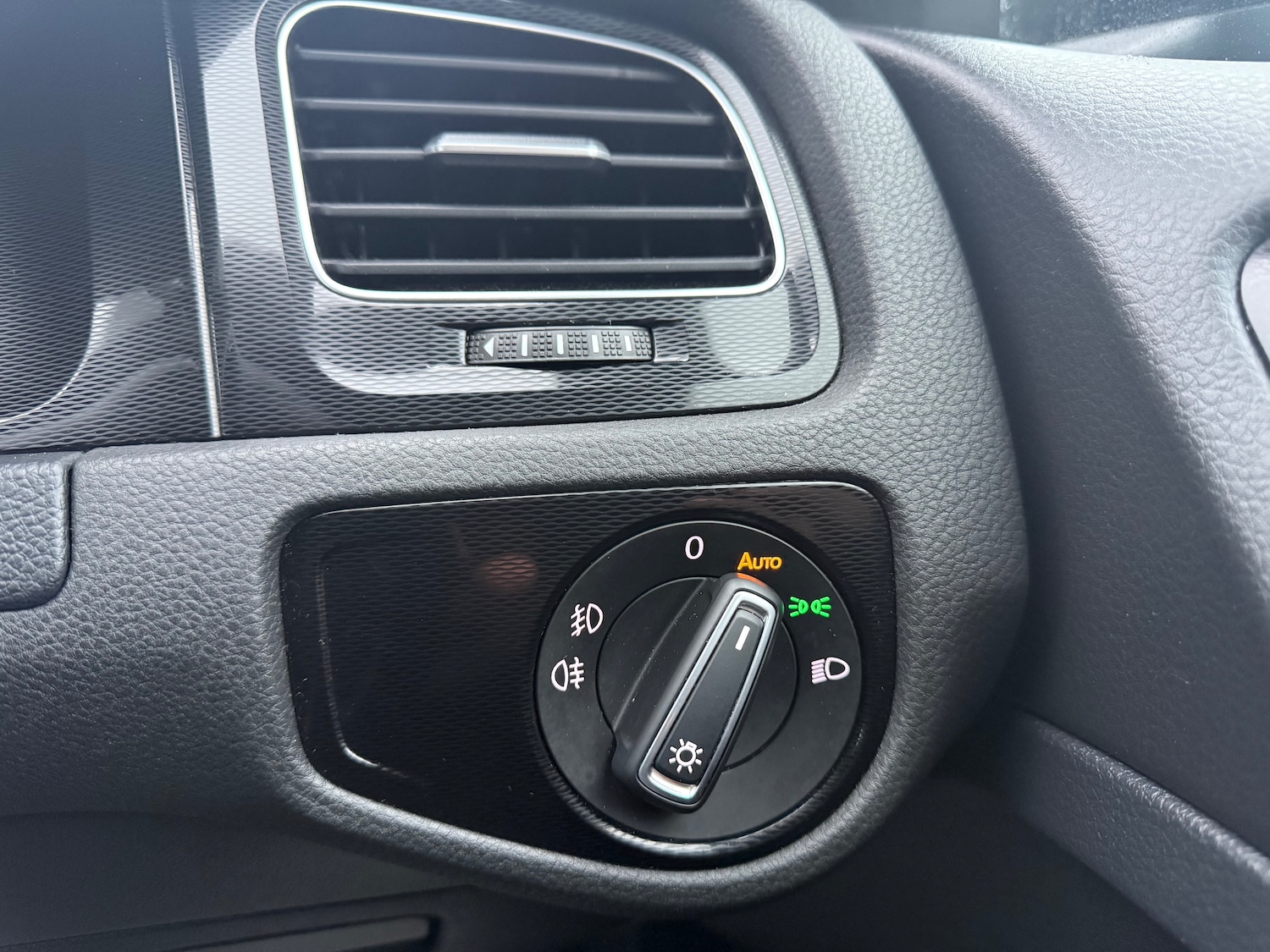 Used Volkswagen Golf 2014 for sale - 76416511: Photo 26