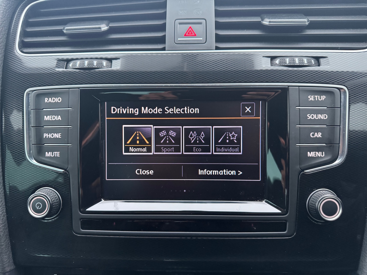 Used Volkswagen Golf 2014 for sale - 76416511: Photo 31