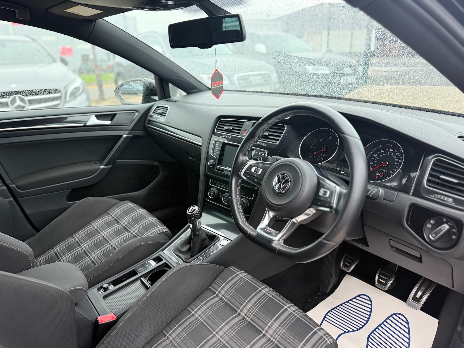 Used Volkswagen Golf 2014 for sale - 76416511: Photo 4