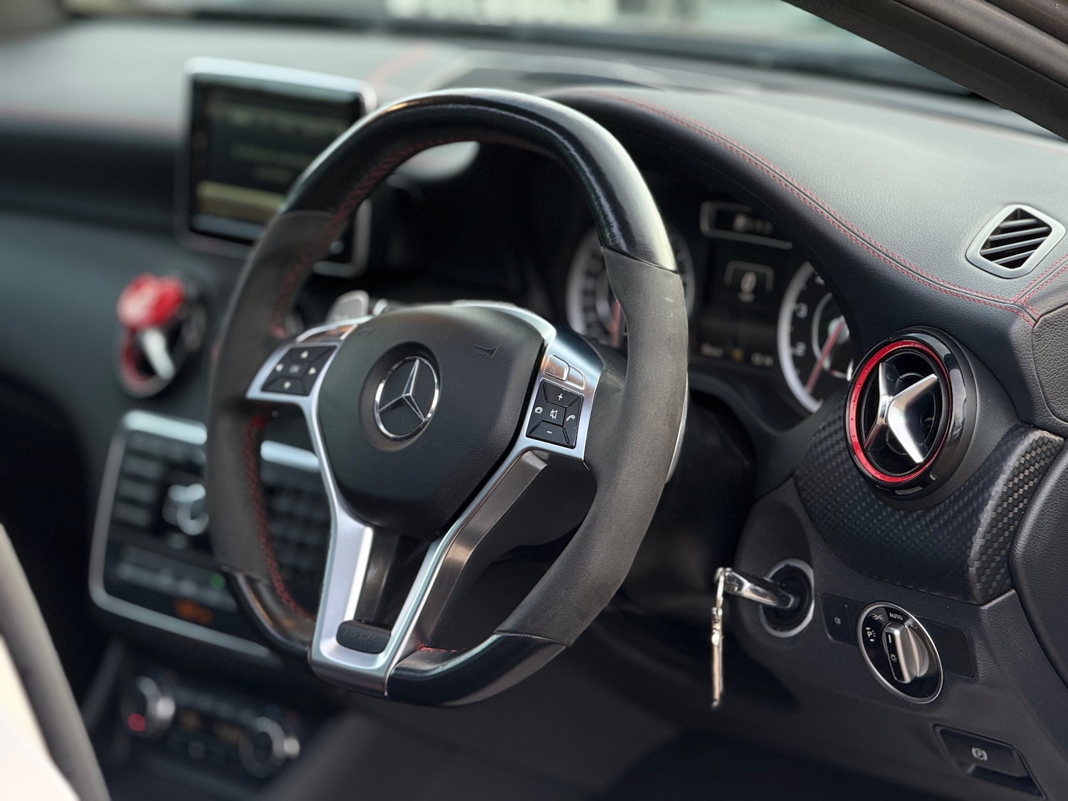 Used Mercedes-Benz A-Class 2015 for sale - 76949814: Photo 37