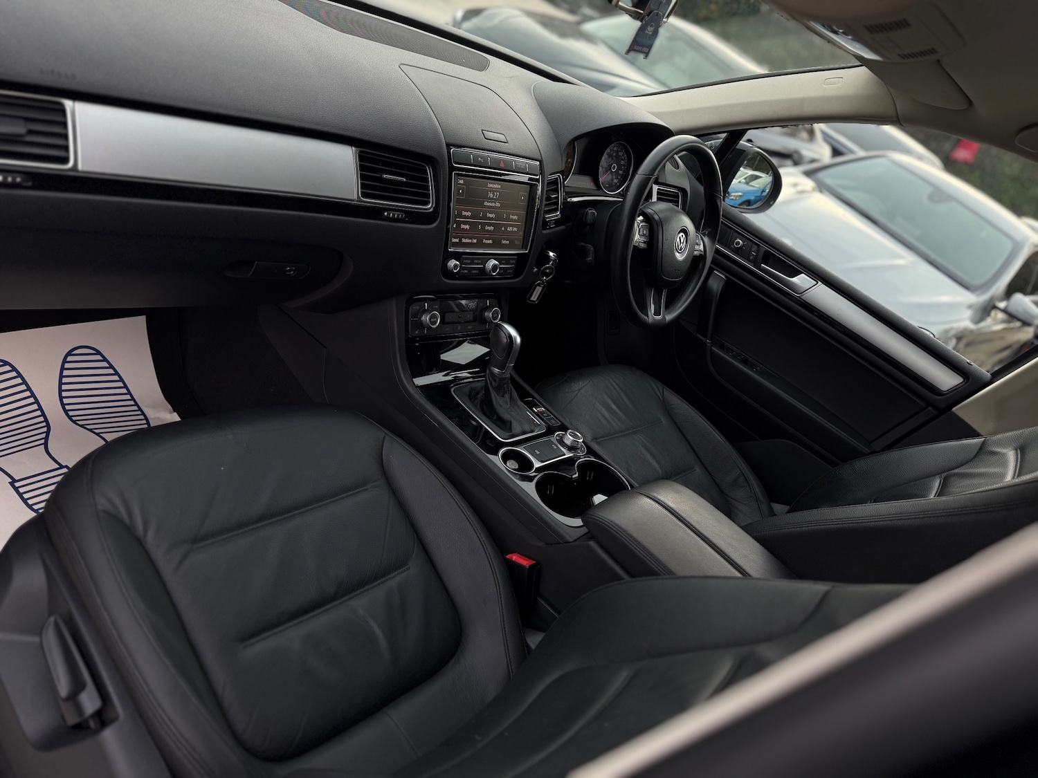 Used Volkswagen Touareg 2015 for sale - 77408858: Photo 22