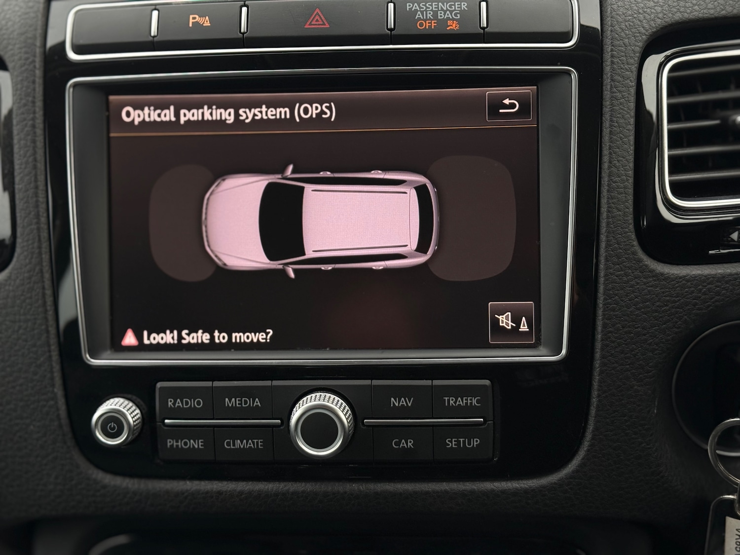 Used Volkswagen Touareg 2015 for sale - 77408858: Photo 48