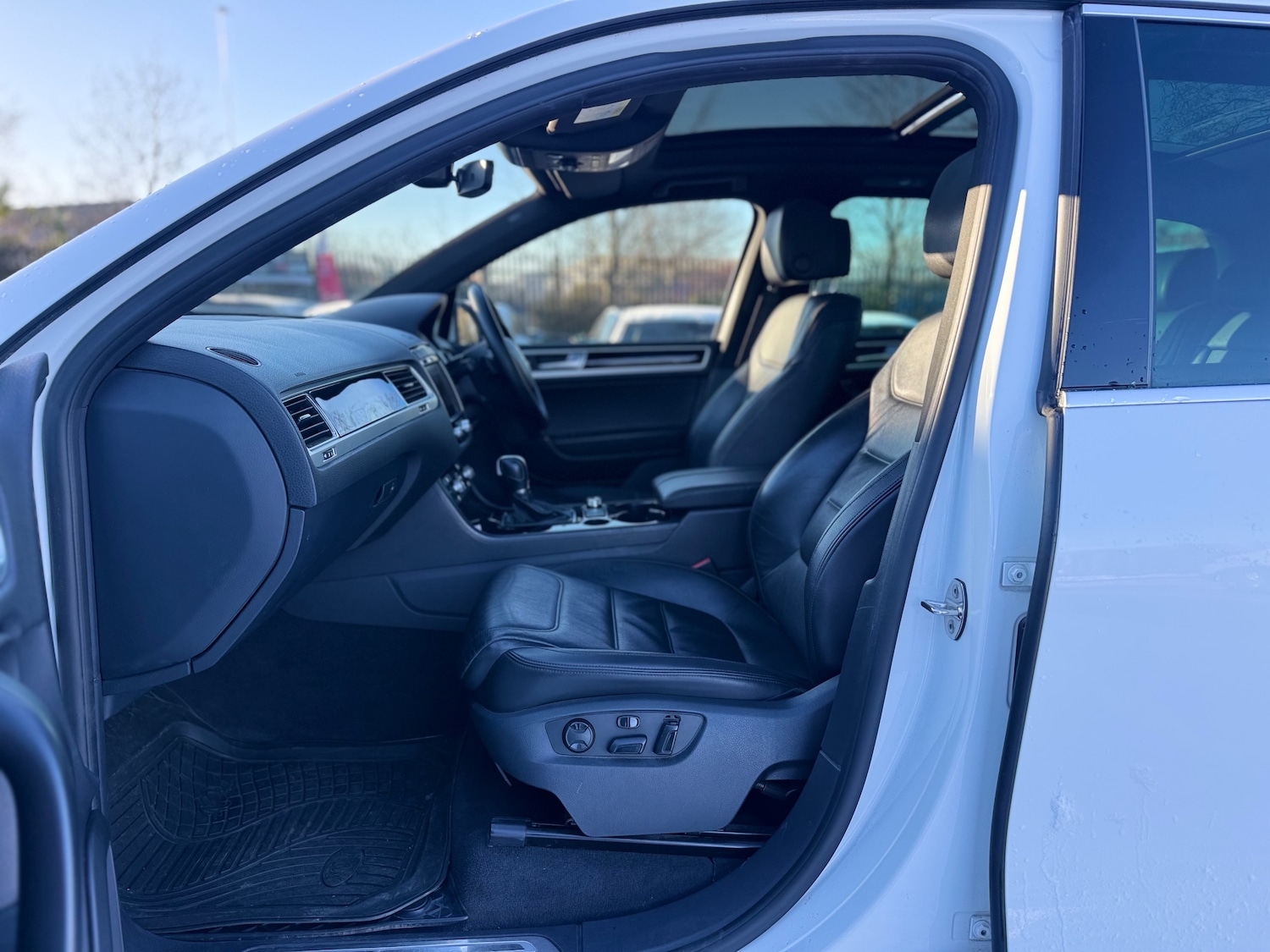 Used Volkswagen Touareg 2016 for sale - 77099155: Photo 27