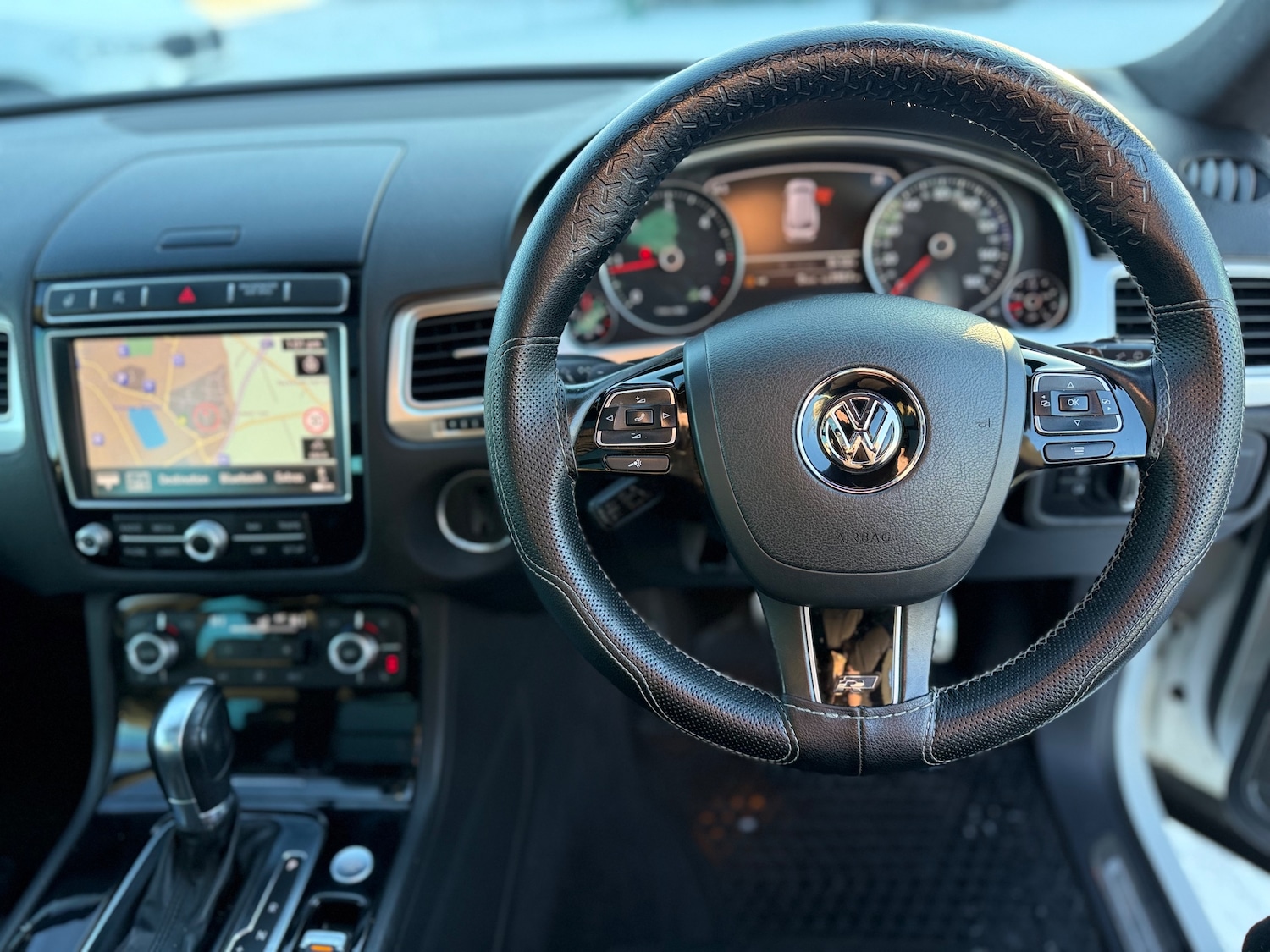 Used Volkswagen Touareg 2016 for sale - 77099155: Photo 38