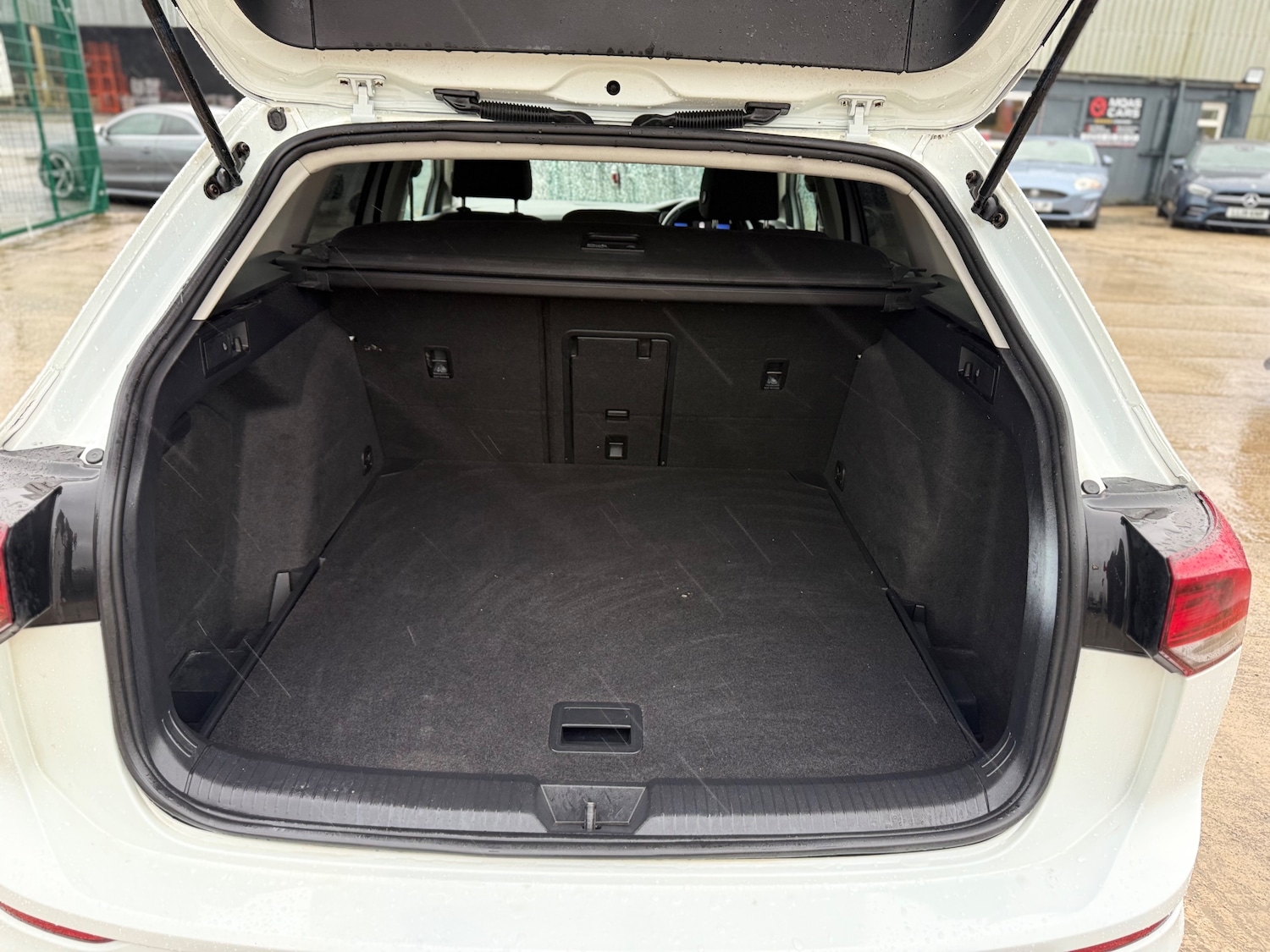 Used Volkswagen Golf 2021 for sale - 77276818: Photo 32