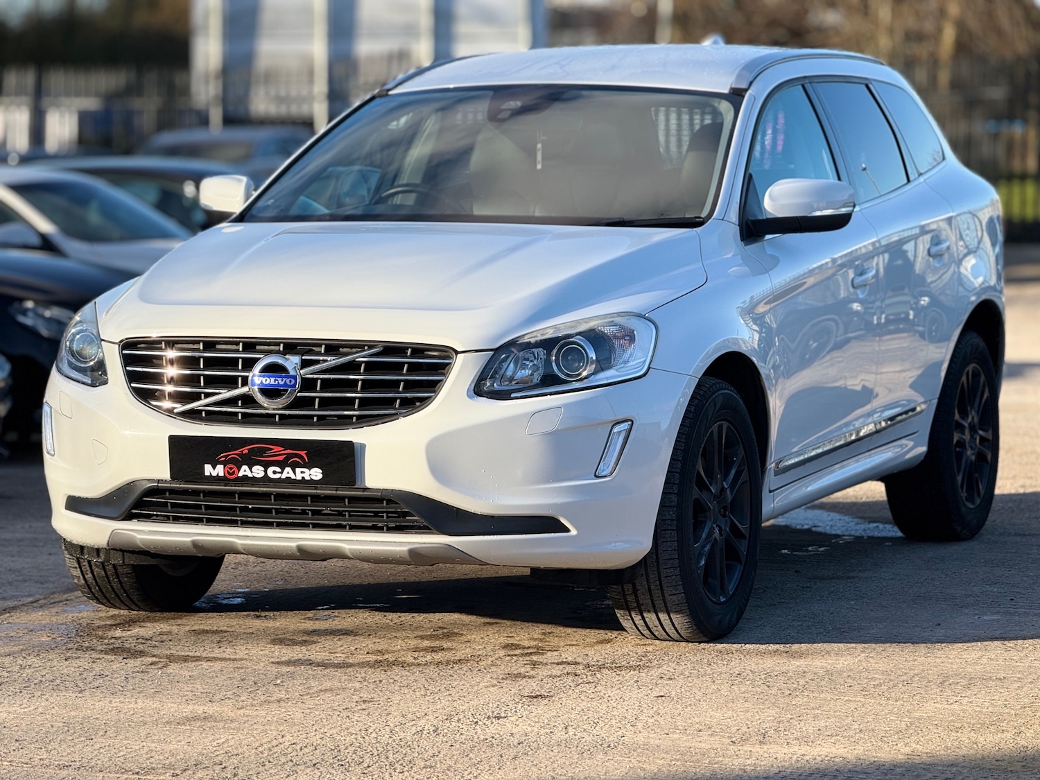 Used Volvo XC60 2016 for sale - 76313807: Photo 2
