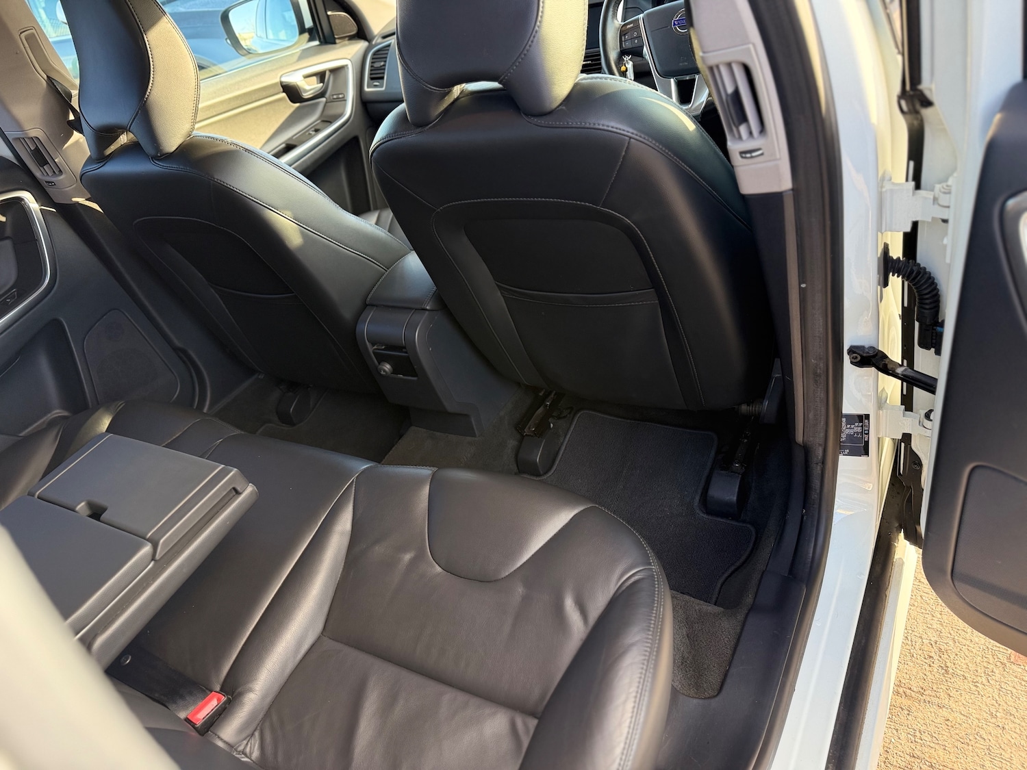 Used Volvo XC60 2016 for sale - 76313807: Photo 24