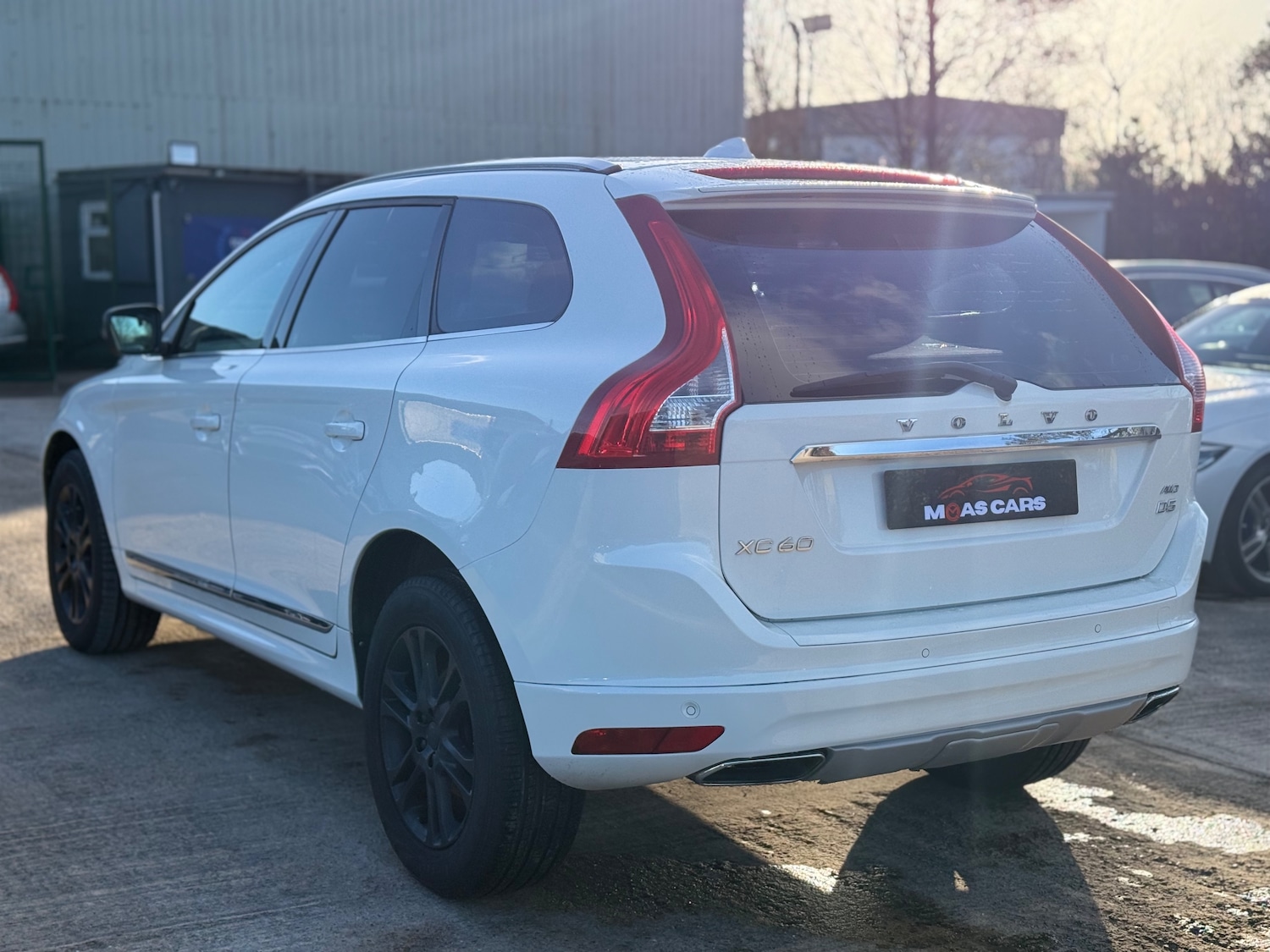 Used Volvo XC60 2016 for sale - 76313807: Photo 3