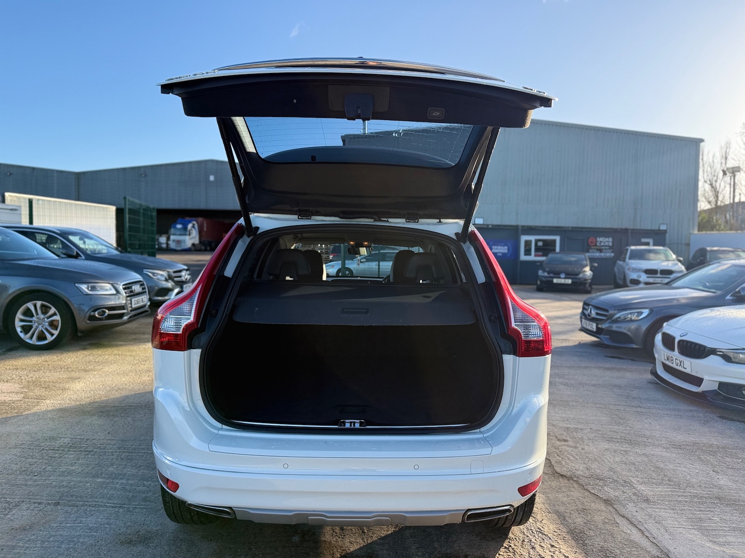 Used Volvo XC60 2016 for sale - 76313807: Photo 31