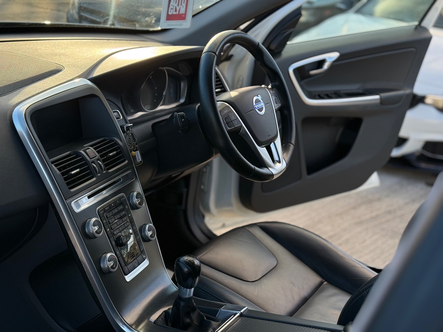 Used Volvo XC60 2016 for sale - 76313807: Photo 4