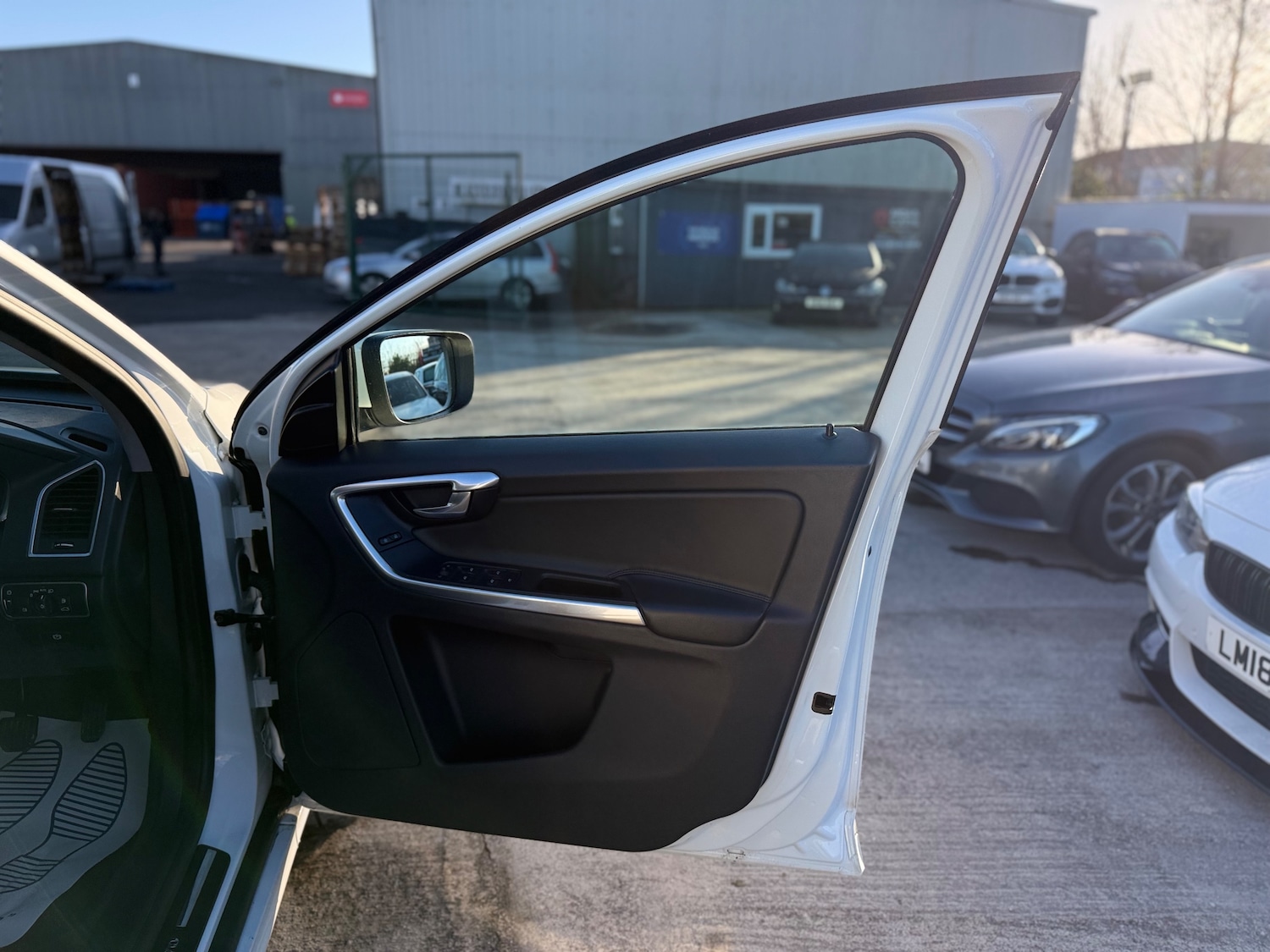 Used Volvo XC60 2016 for sale - 76313807: Photo 50