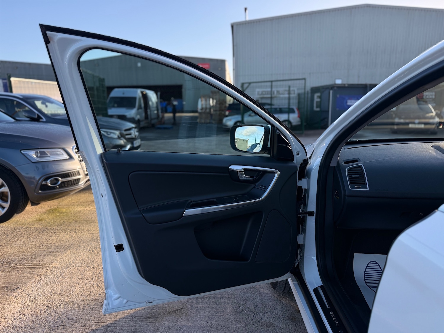 Used Volvo XC60 2016 for sale - 76313807: Photo 52