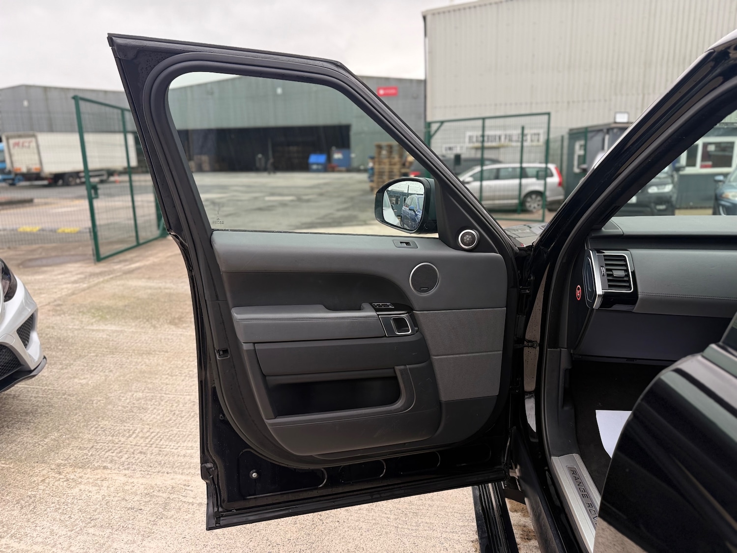 Used Land Rover Range Rover Sport 2015 for sale - 77641768: Photo 59