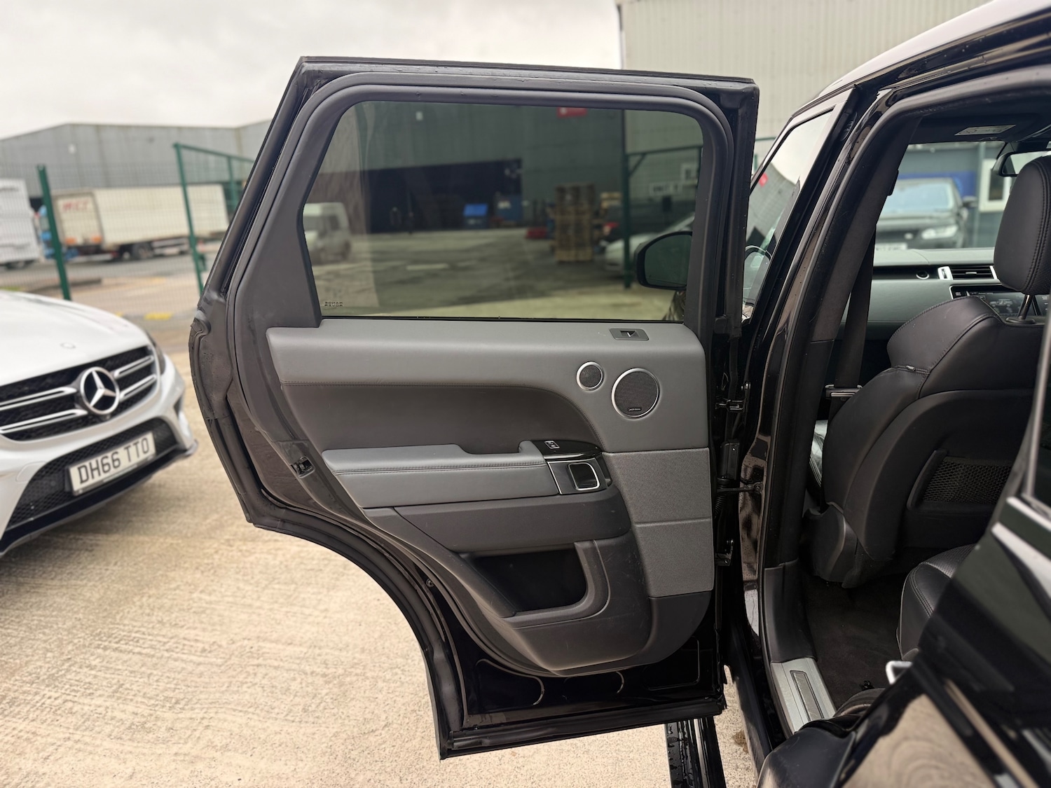 Used Land Rover Range Rover Sport 2015 for sale - 77641768: Photo 60