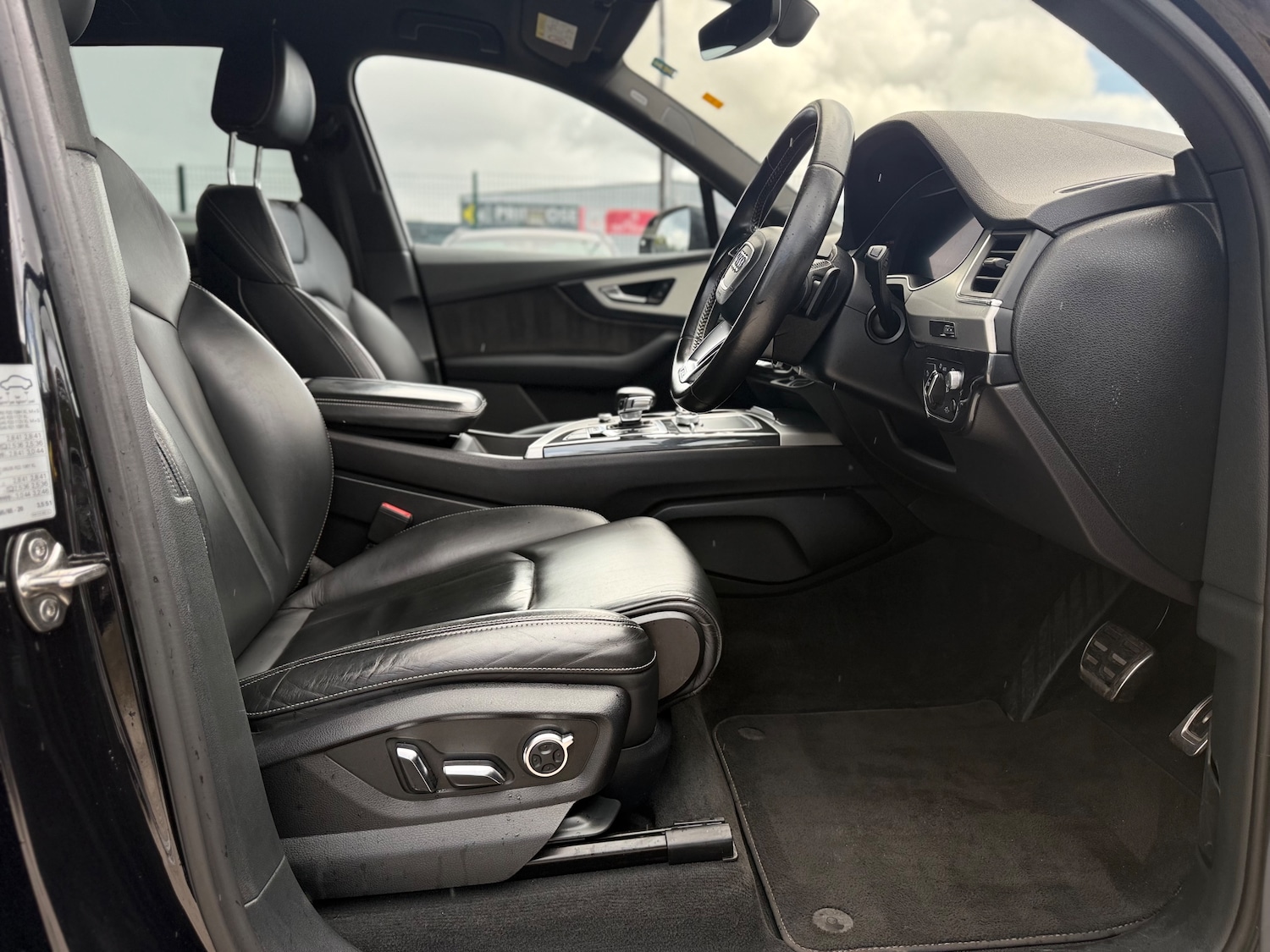 Used Audi SQ7 2016 for sale - 76292898: Photo 19