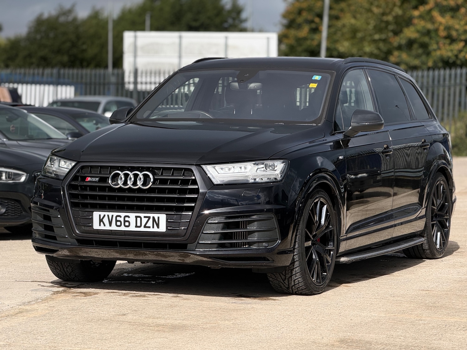 Used Audi SQ7 2016 for sale - 76292898: Photo 2