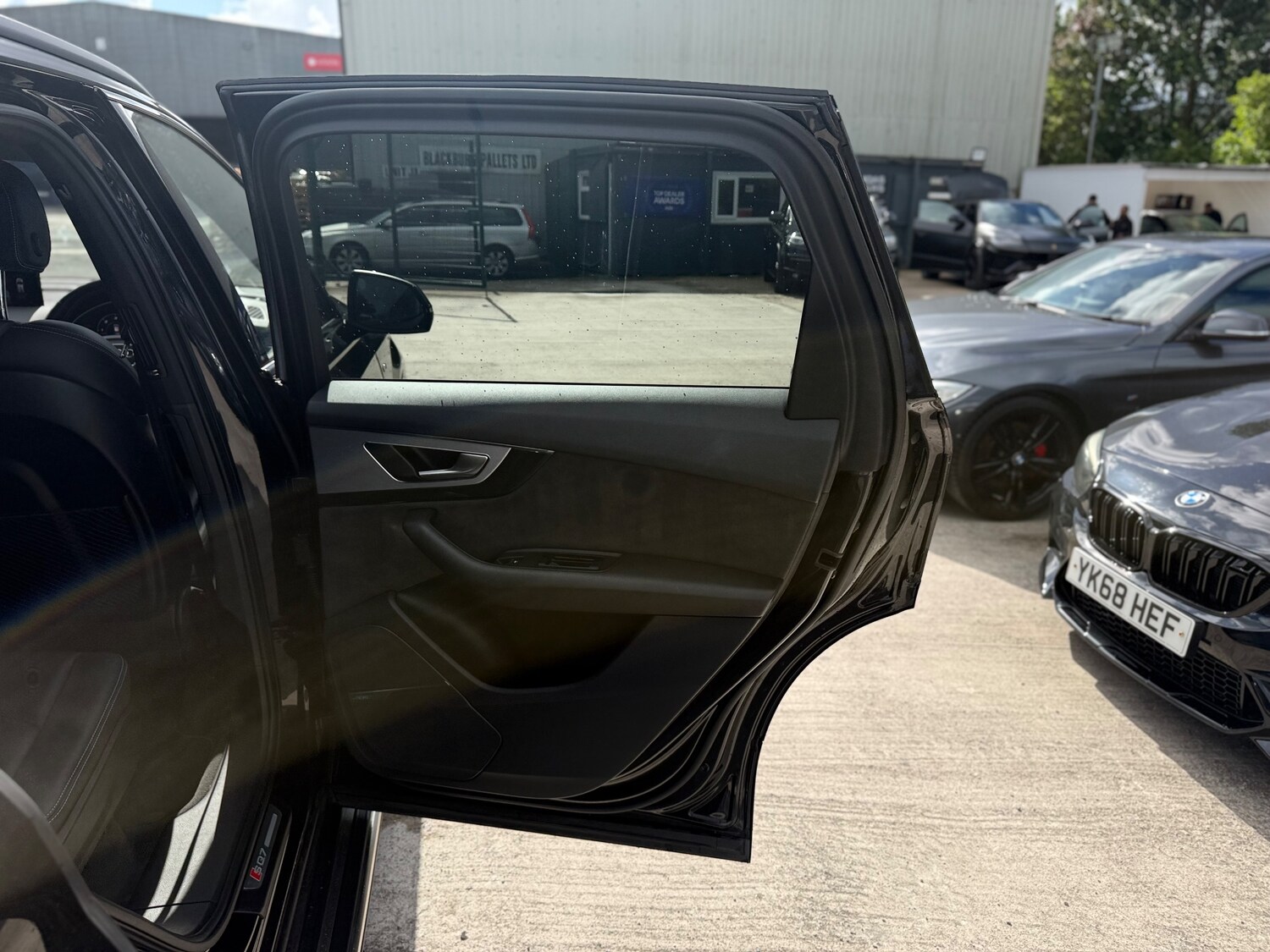 Used Audi SQ7 2016 for sale - 76292898: Photo 62
