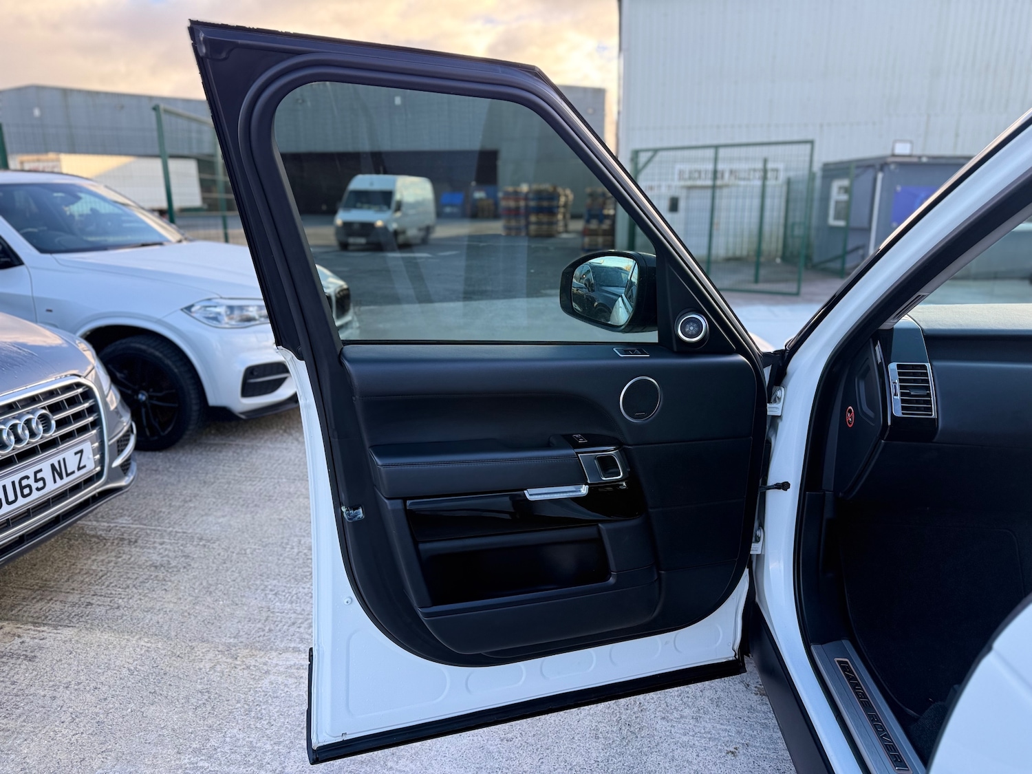 Used Land Rover Range Rover 2014 for sale - 77085622: Photo 56