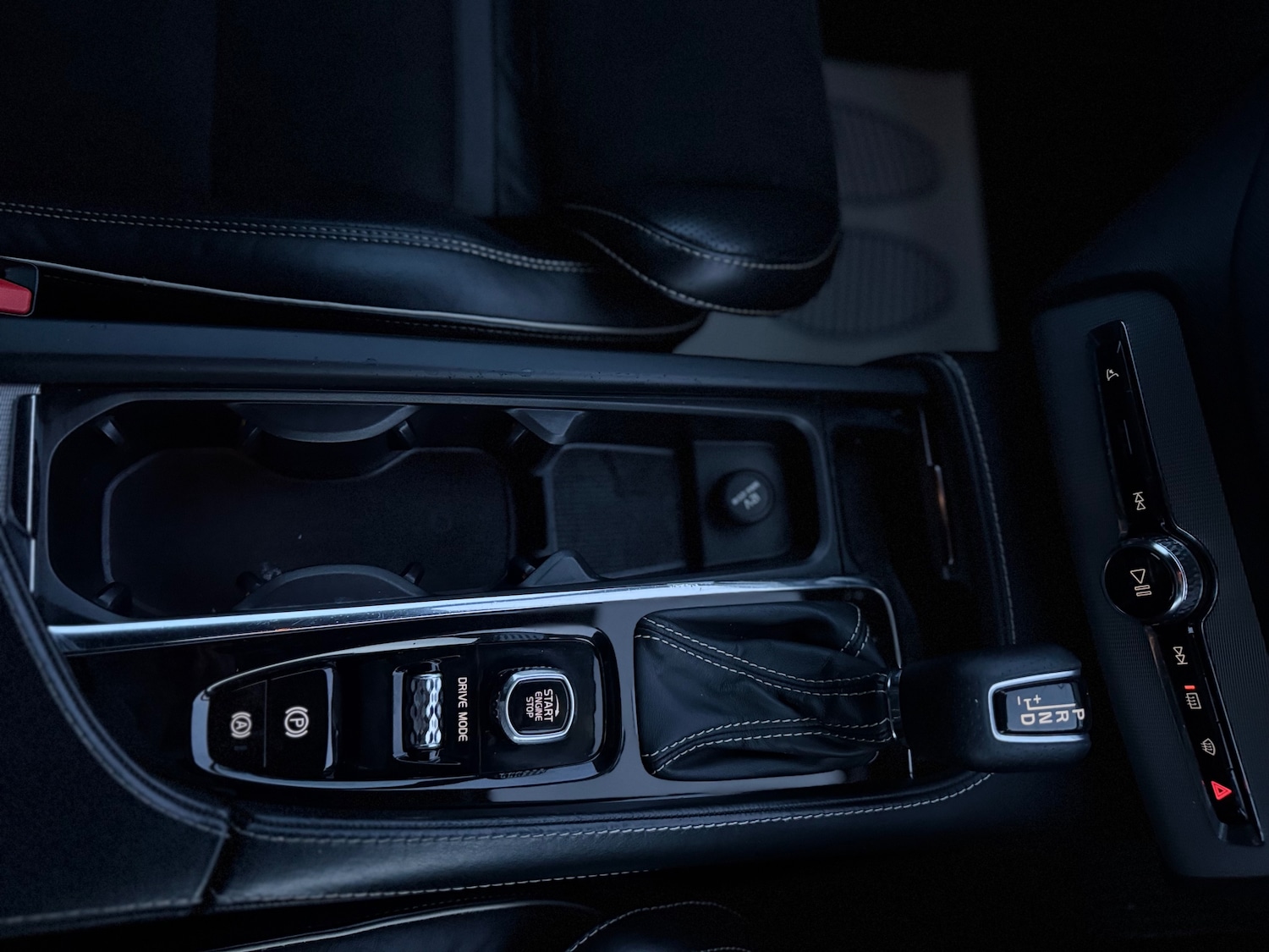 Used Volvo XC90 2017 for sale - 76847936: Photo 47